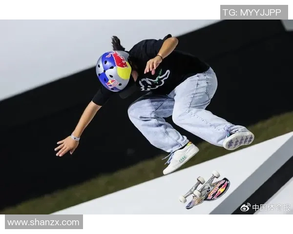 滑板文化的边缘探索南京滑板队如何实现深度渗透与创新